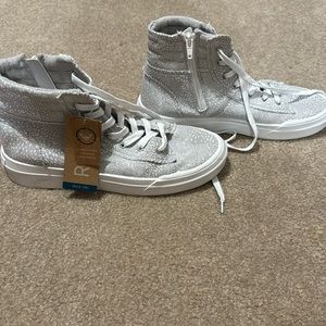 Roxy high top shoes brand new with tag size 9.5 women’s